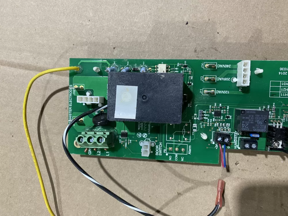 Aprilaire 61001036 Steam Humidifier 5530 Control Board AZ65338 | BK2105