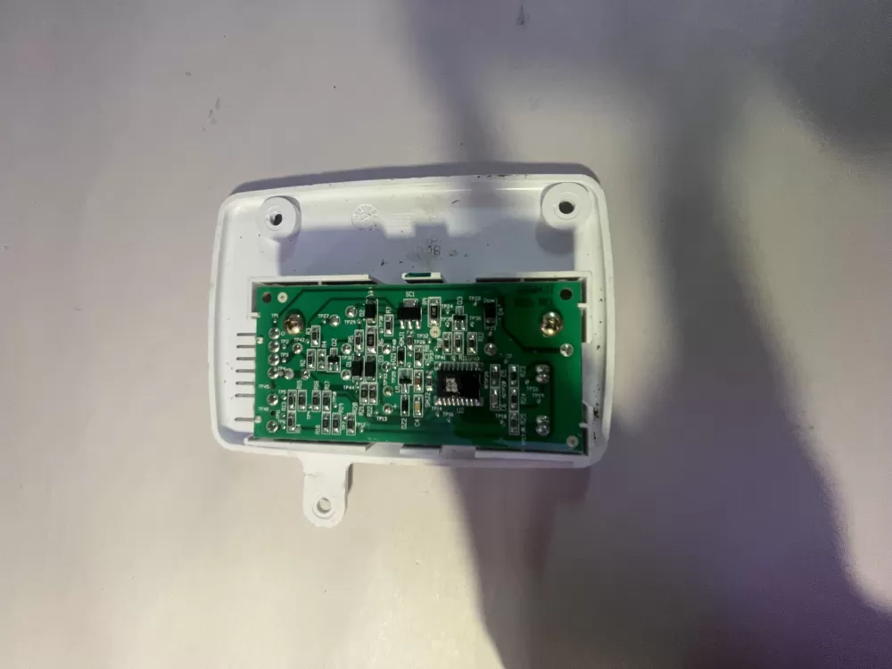 Kenmore 6100437 Refrigerator Control Board Ice Maker AZ196219 | KM2520