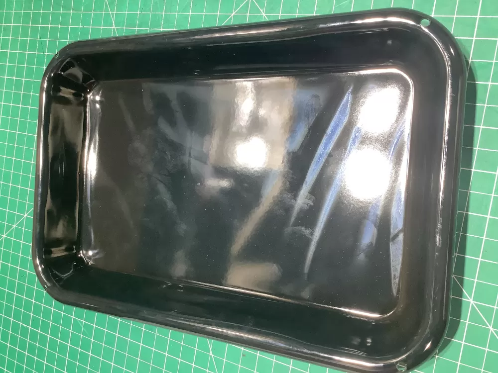Bosch Range Pan 00666709 AZ151822 | SL267