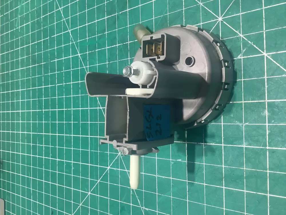 Whirlpool W10231402 Washer Pressure Switch AZ151887 | SL212