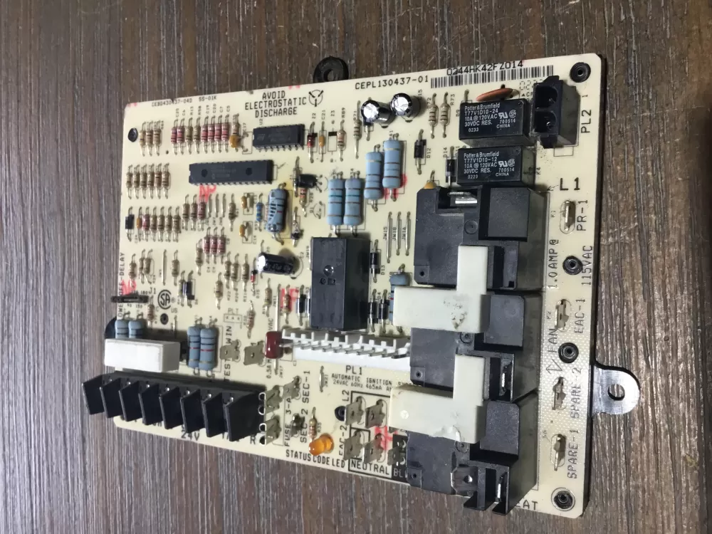Carrier  Bryant CEPL130437-01 Furnace Control Board