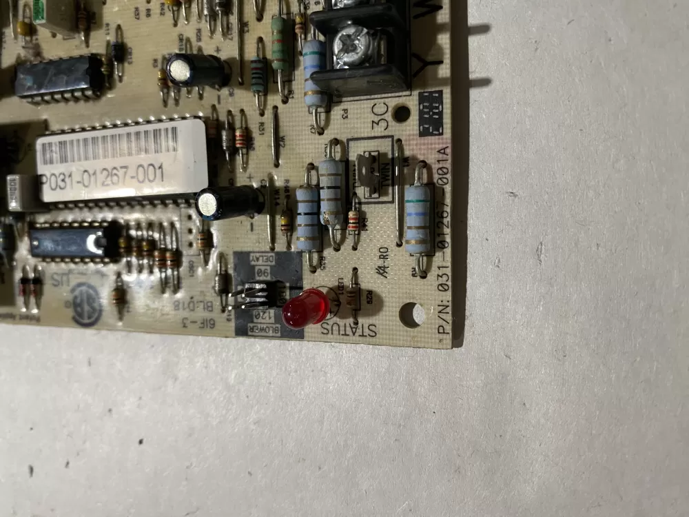 York Coleman Luxaire 031 01267 001a Furnace Control Board AZ193770 | BK2168