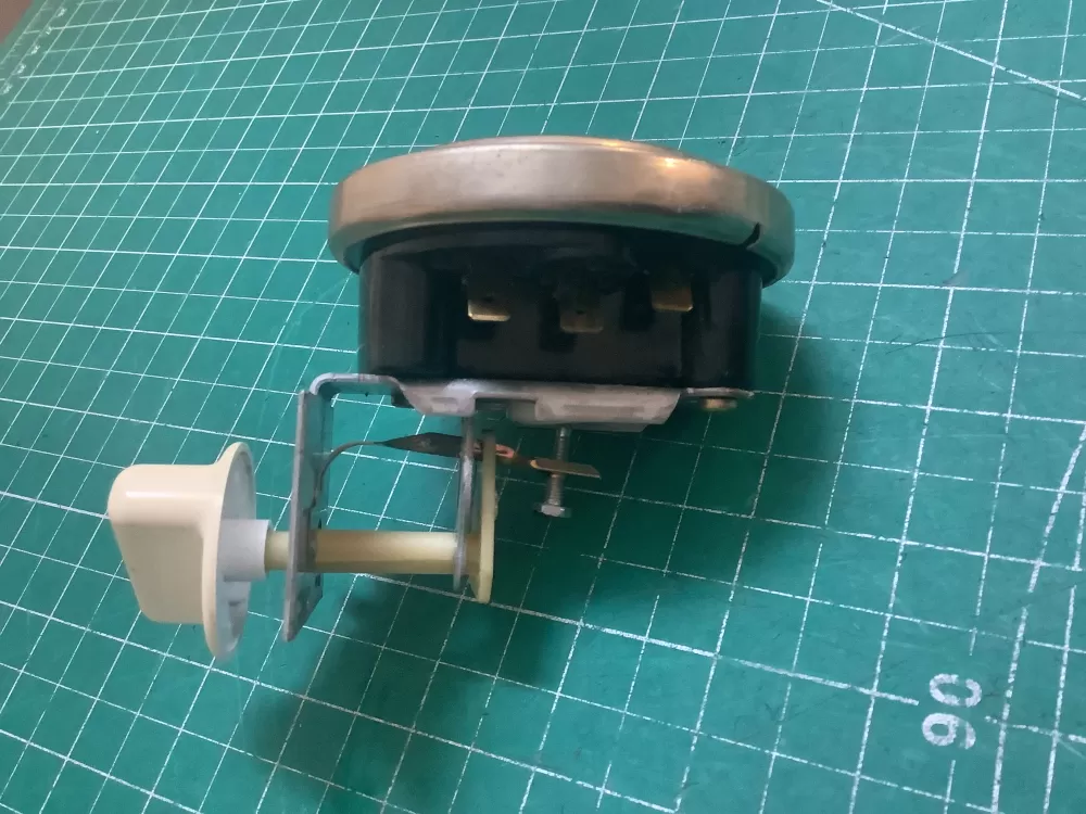 Frigidaire 134422700 Washer Water Level Pressure Switch AZ221248 | SLA70