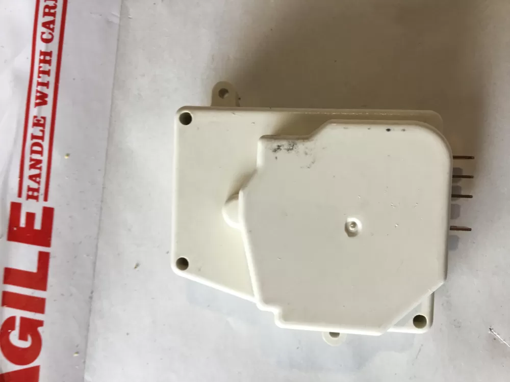 Frigidaire a12859001 Refrigerator Defrost Timer AZ149391 | SL215