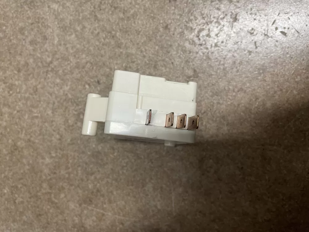 Frigidaire Kenmore AP2592907 442754 Refrigerator Defrost Timer AZ18879 | KM1203