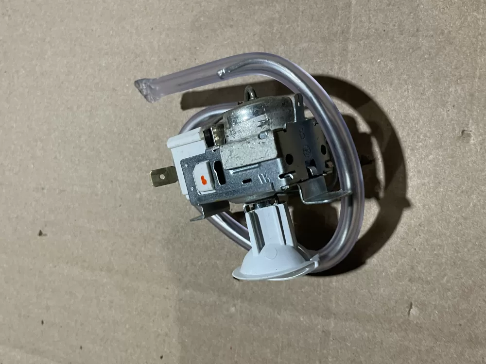 Hotpoint WR09X10042 Refrigerator Thermostat Cold Control AZ84744 | Wm108