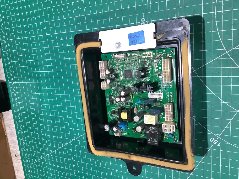 Frigidaire 5304497976 Refrigerator Main Control Board AZ179934 | ARV421