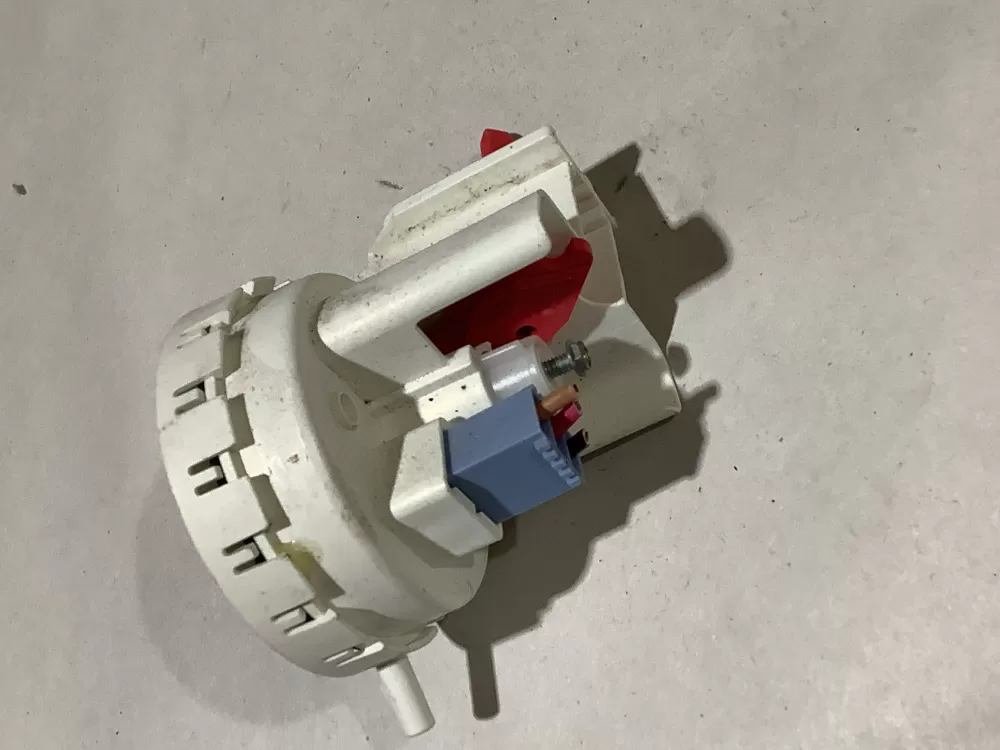 Admiral  Amana  Crosley  Estate  Inglis  Kenmore  Magic Chef  Maytag  Roper  Whirlpool 8577844 W10213635 W10339329 W10339251 Washer Water Level Pressure Switch
