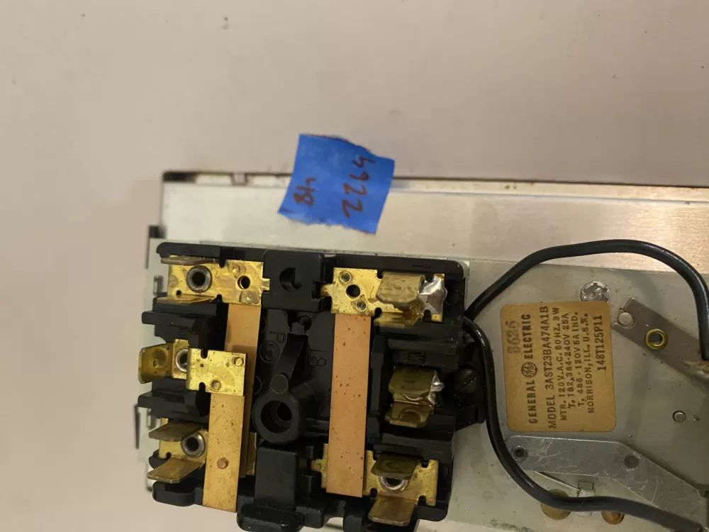 GE 148T125P11 Range Oven Timer Clock AZ124116 | BK2264