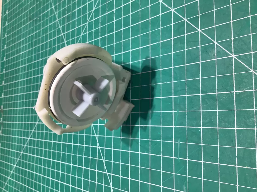 Whirlpool KitchenAid 8565839B Dishwasher Drain Pump AZ154768 | SL223