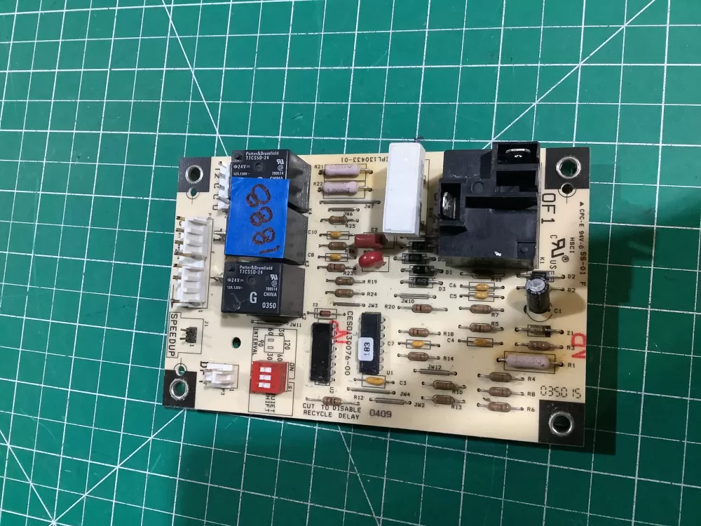 Carrier Bryant CEPL130433 01 Hk32ea003  Defrost Control Board AZ150800 | NR1888