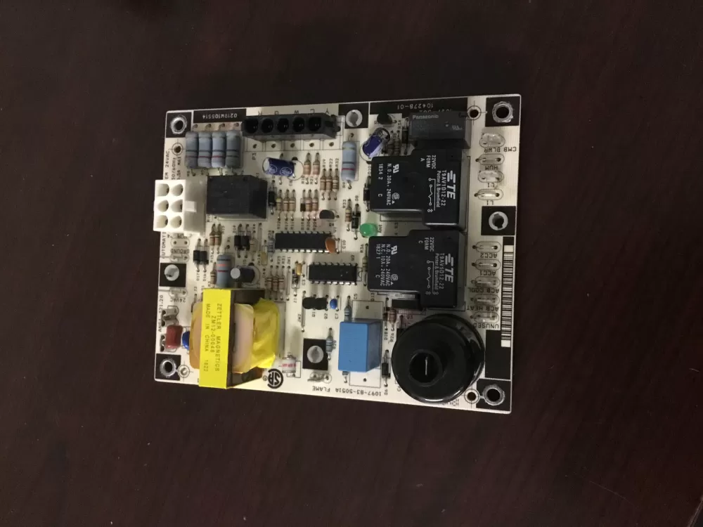 Lennox  Rheem 104278-01 Furnace Control Board Honeywell