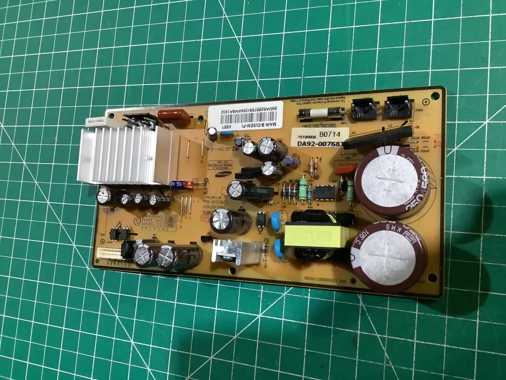 Samsung DA92-00768J Refrigerator Control Board
