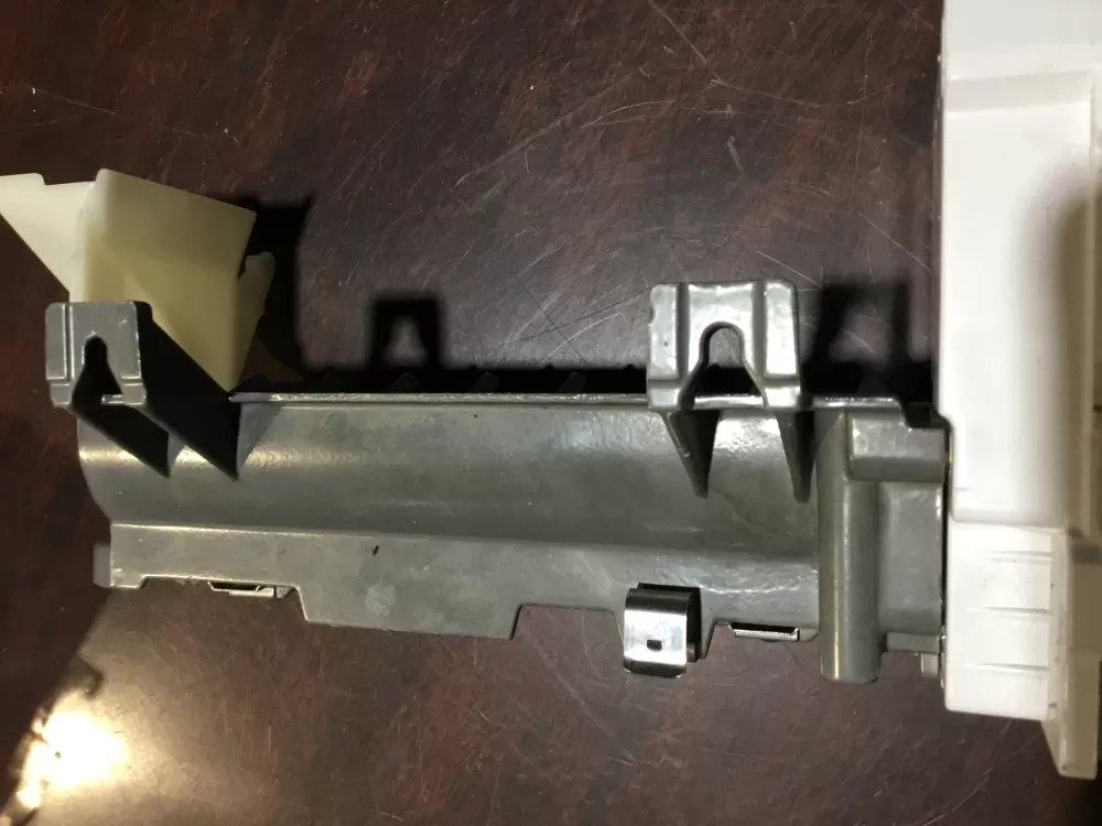 Whirlpool W10884722 Refrigerator Ice Maker Assembly AZ66725 | Sl55
