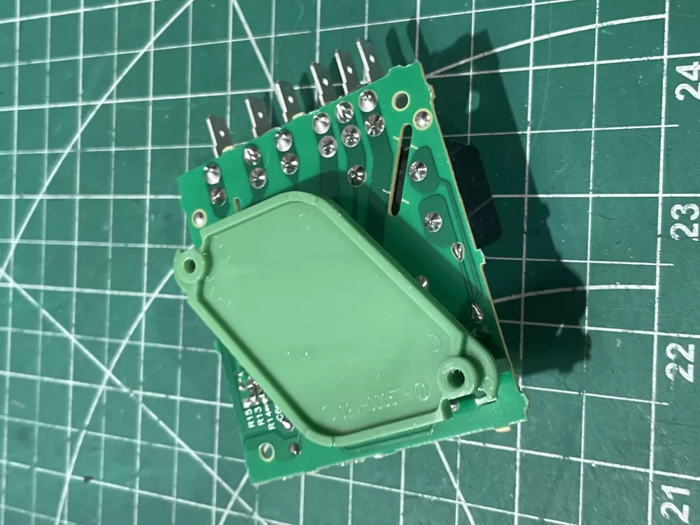 Whirlpool  Kenmore  Maytag  KitchenAid  Inglis  Roper  Estate  Amana  Magic Chef 2303825B  4388931  AP3109393  2154674  2162270  2162373  2169266  2169268  2188160  2303825  2303825A  901240  AH372260  EA372260  PS372260  100-01116-09 Refrigerator Control Board