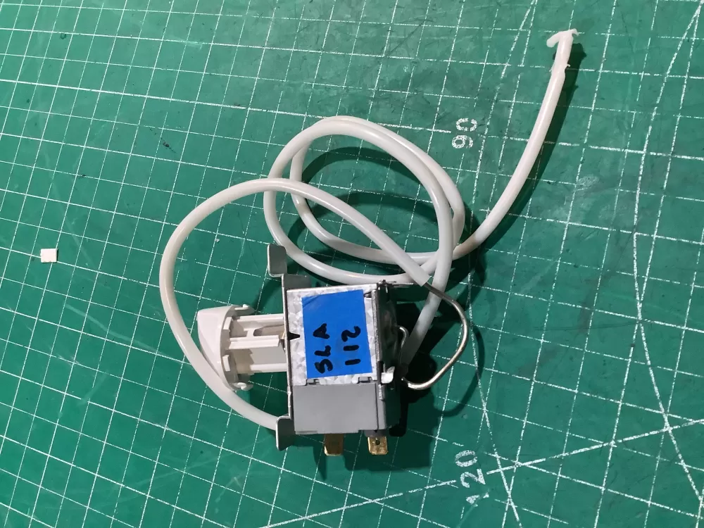 Frigidaire A07447101 Refrigerator Temp Control Thermostat AZ226947 | SLA112