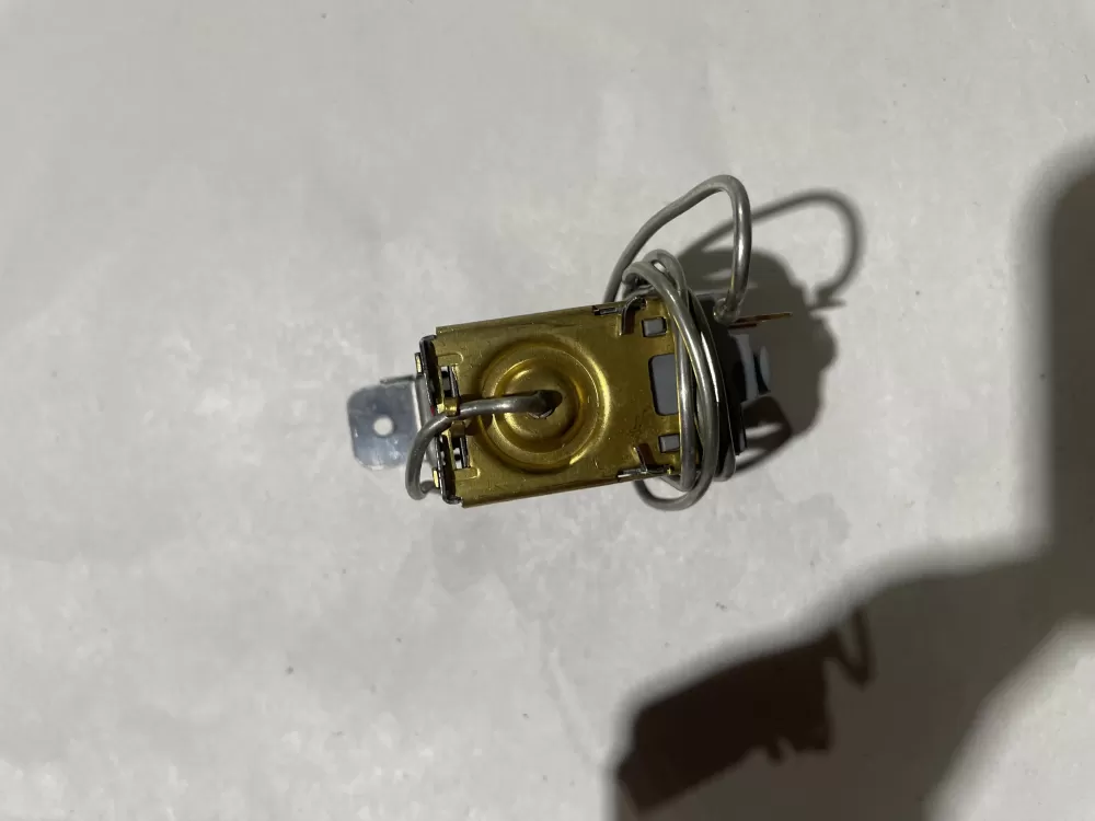 Kenmore WPF10B L1 Refrigerator Cold Control Thermostat AZ146220 | KM2449