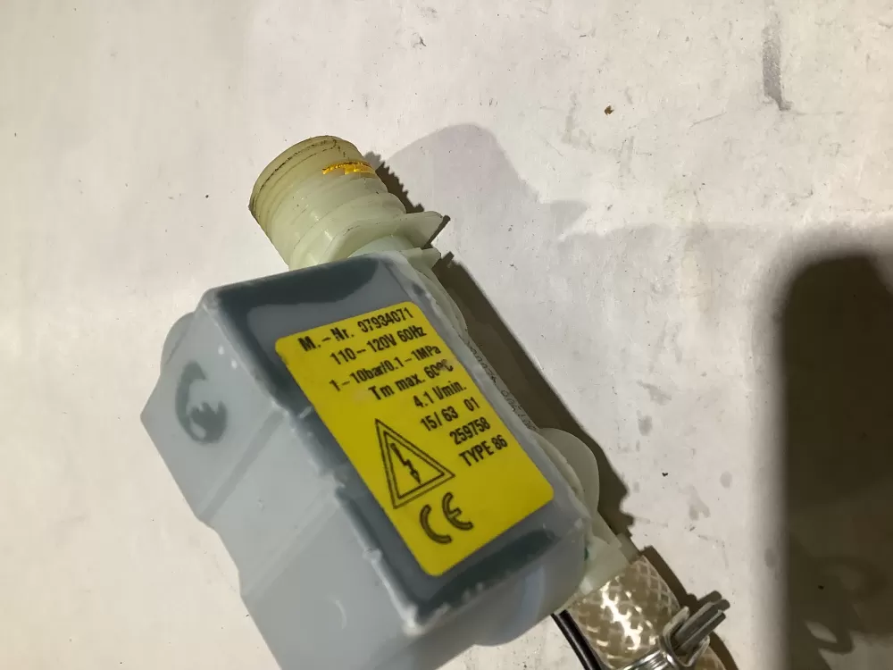 Miele 07934072 Dishwasher Inlet Valve AZ111322 | Sl107