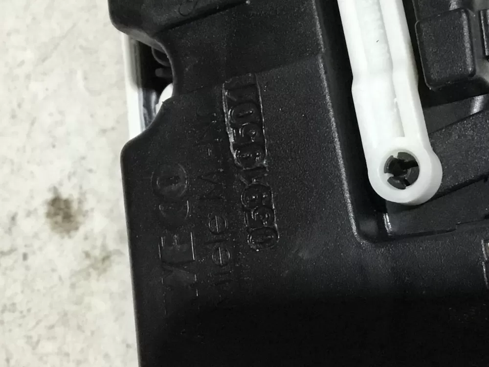 Miele 05919501 Dishwasher Detergent Dispenser AZ85698 | Sl116