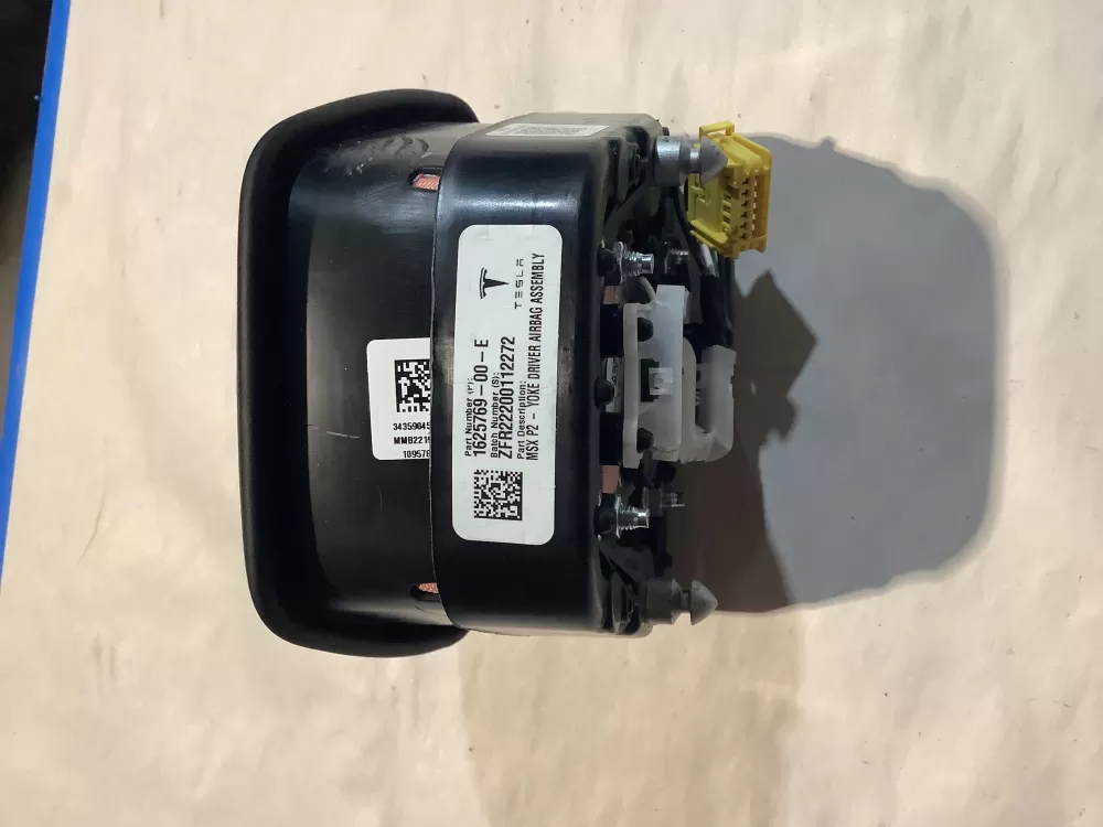 00 Tesla Model Plaid Yoke Steering Wheel e Control Board AZ184908 | Sl46