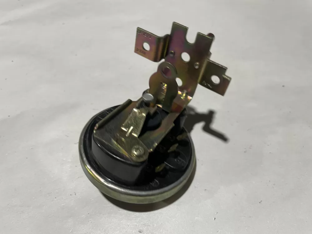 WASHER WATER LEVEL PRESSURE SWITCH F-9-39-271 AZ138657 | Wm2214