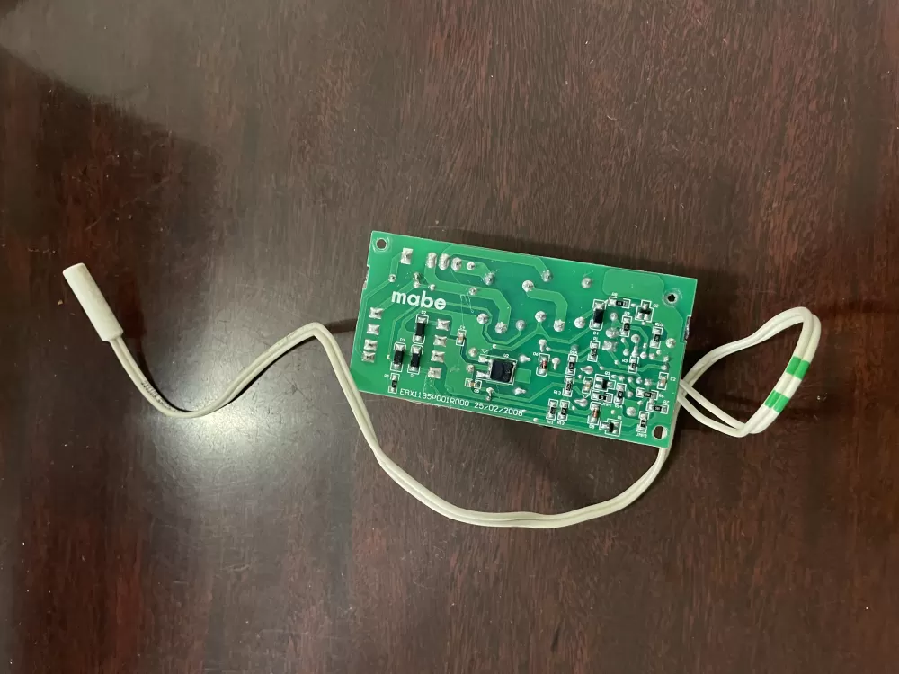 GE REFRIGERATOR CONTROL BOARD PART # WR55X10837 AZ42348 | KM1739