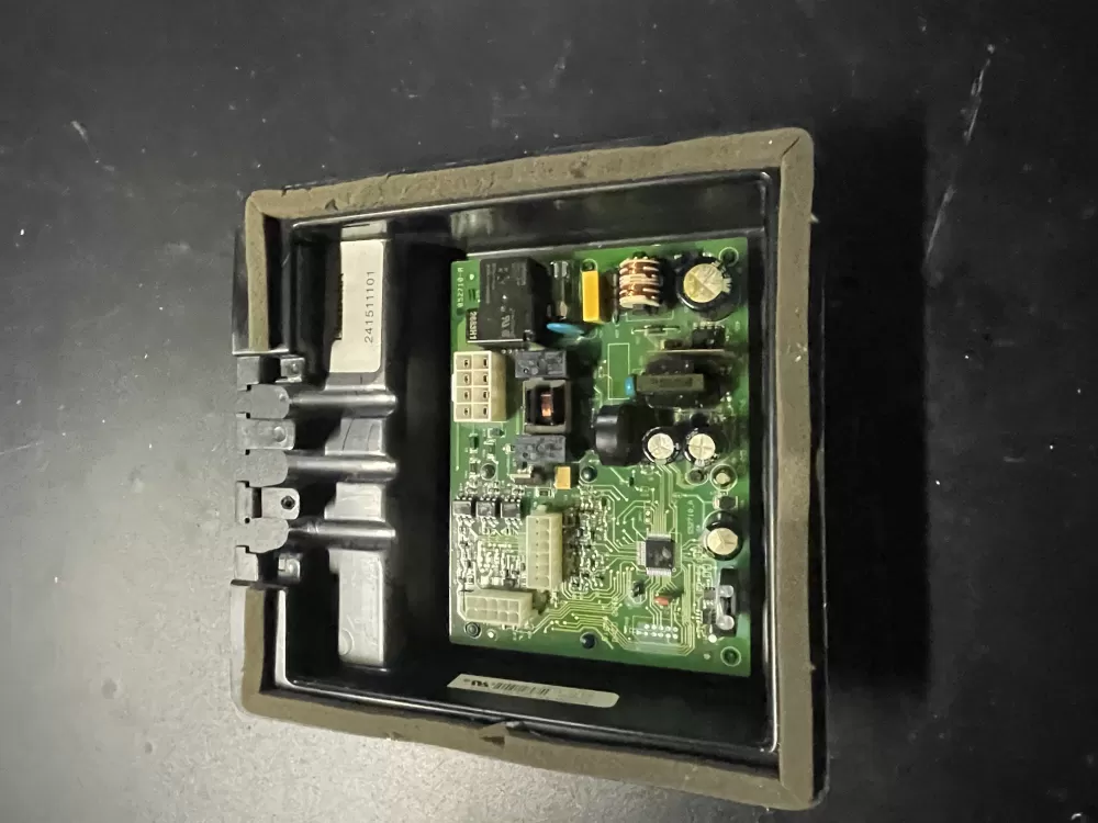 Frigidaire  Kenmore  Electrolux AP3765958 240596301 241509101 241524701 241511101 PS899502 Refrigerator Control Board