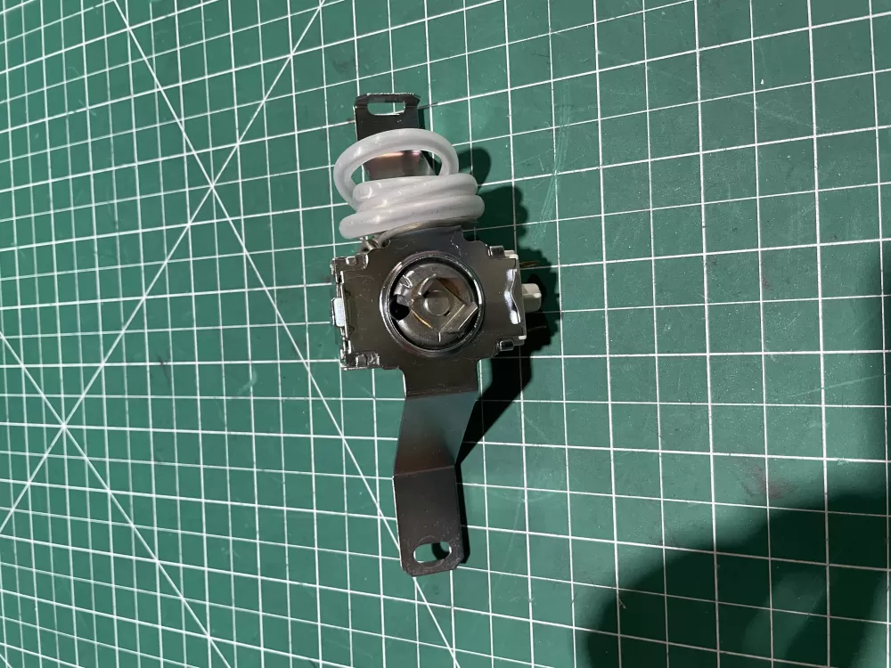 Whirlpool 2210487 Refrigerator Thermostat Cold Control AZ132776 | KM1594