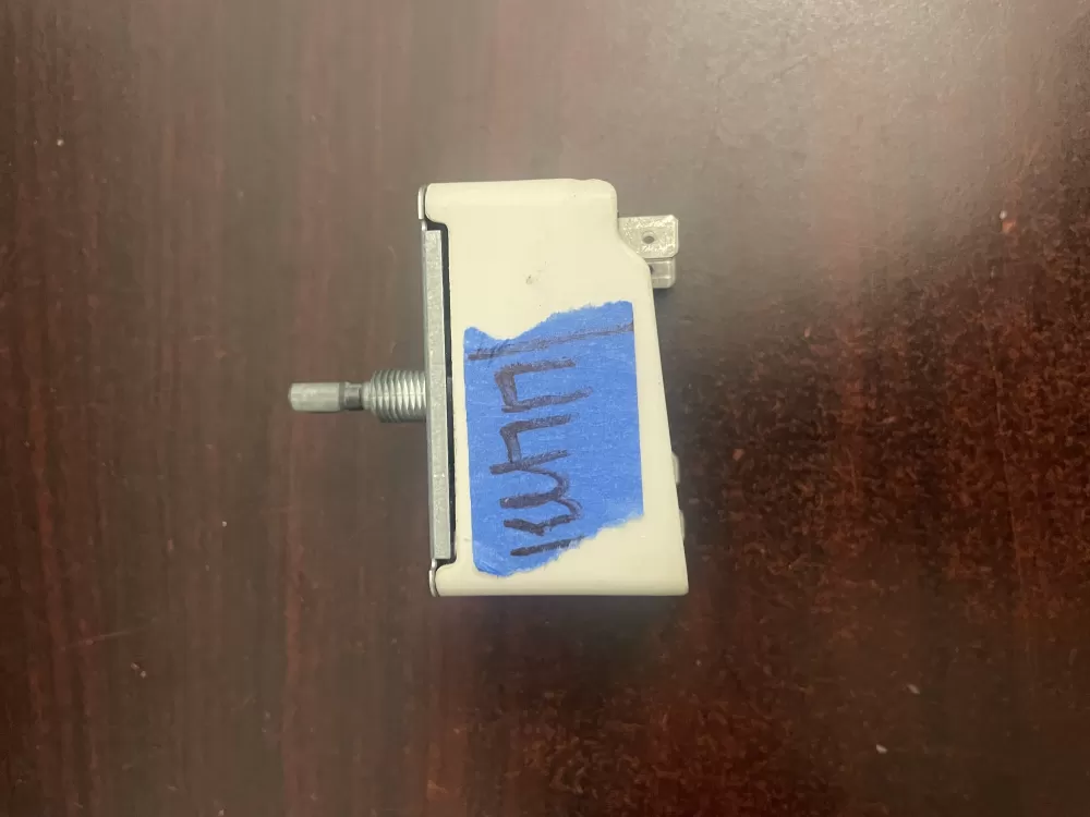 Whirlpool 9751364 Surface Element Switch AZ97446 | KM717