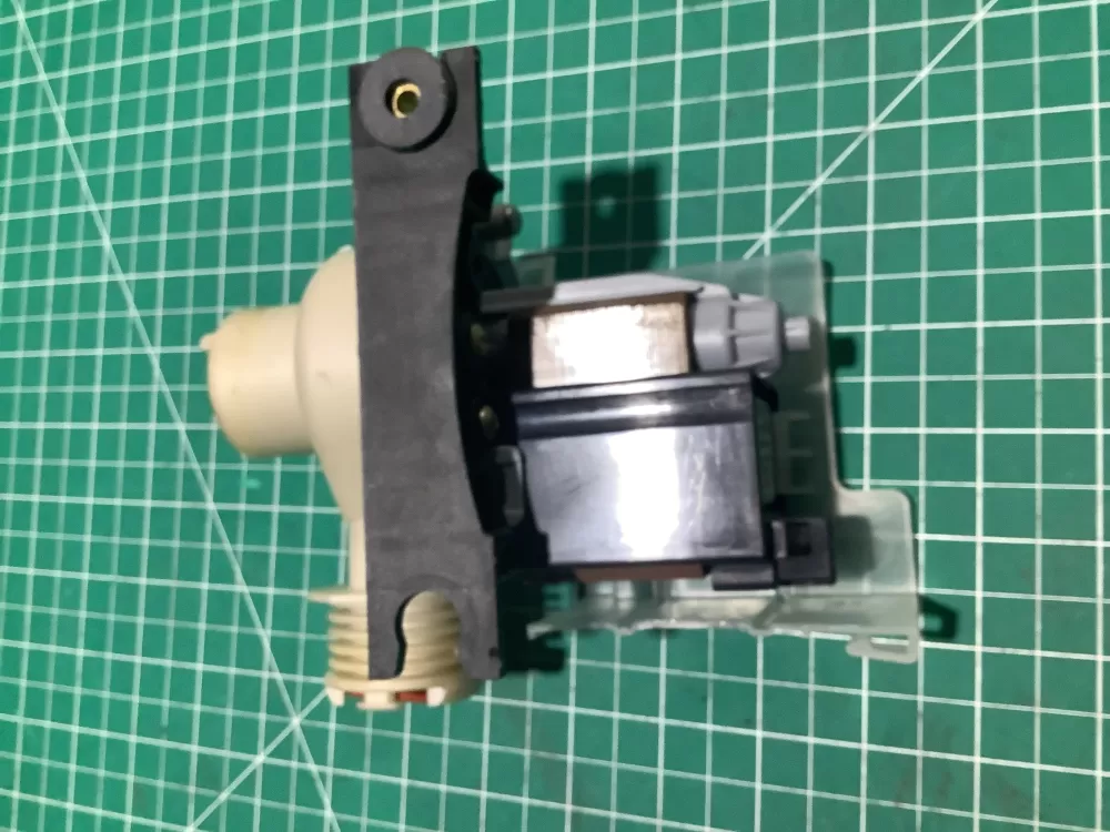 Frigidaire 137108100 Washer Drain Pump Assembly AZ131293 | SL239