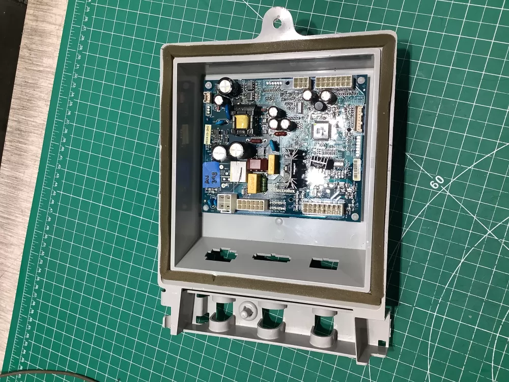 ELECTROLUX 003415-2H2 Frigidaire Control W/ CASE AZ186054 | AV398