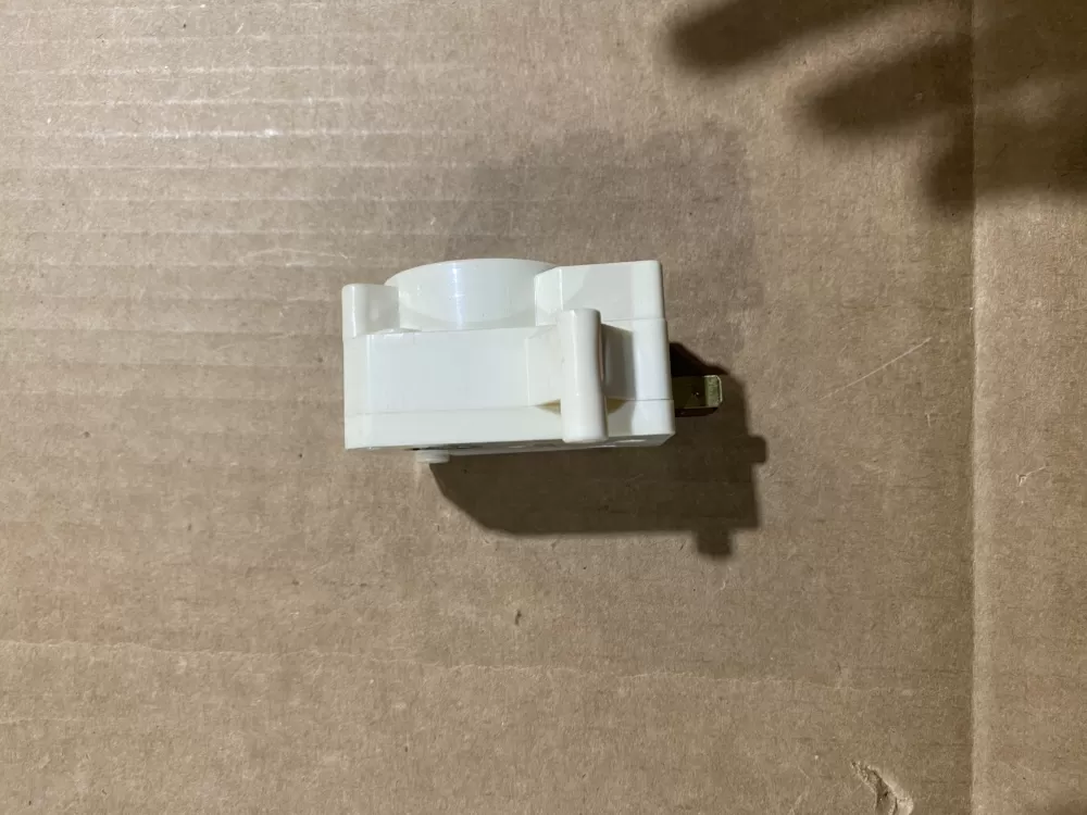 Frigidaire Kenmore 215846604 Refrigerator Defrost Timer AZ78893 | BK1672