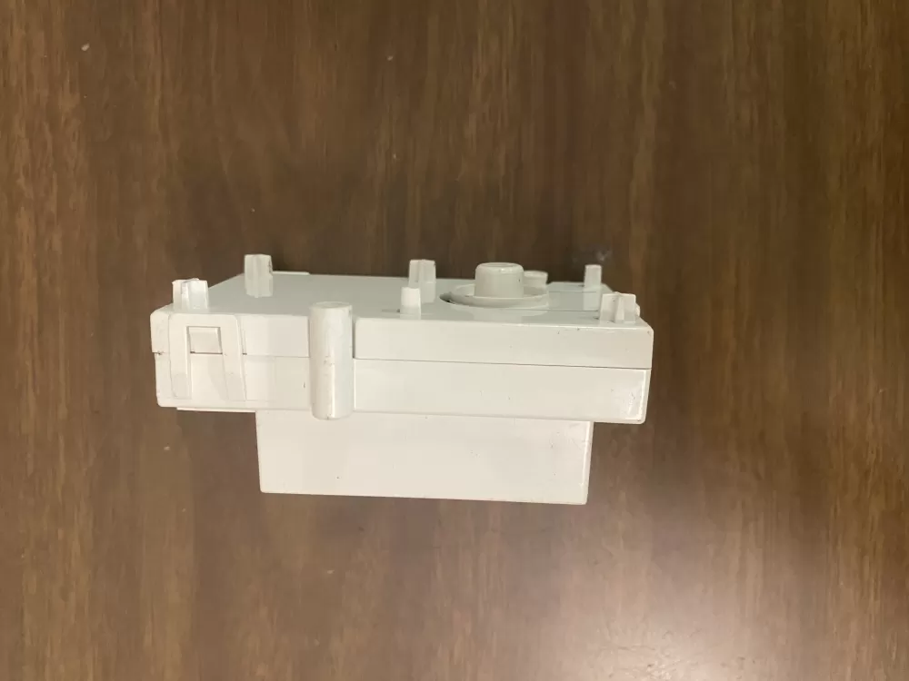 GE REFRIGERATOR DEFROST TIMER PART # WR09X28646 AZ55156 | BK1929