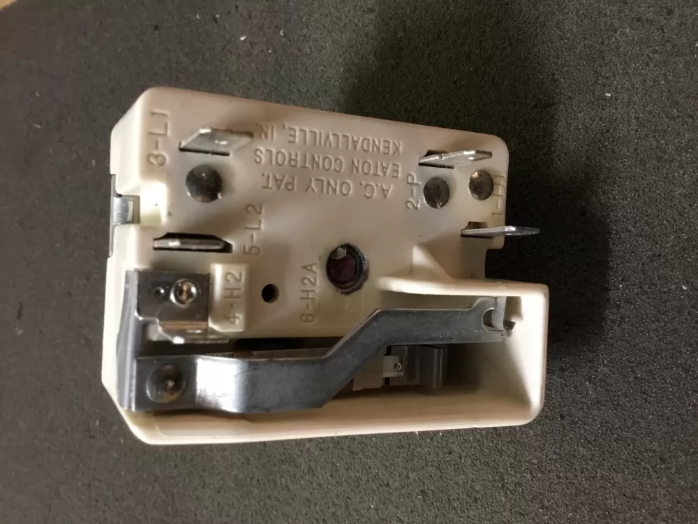 GE Kenmore Maytag KS811520 Range Control Board Burner Switch AZ99695 | NR111