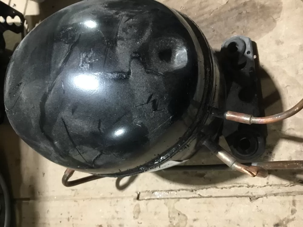 Embraco 513304000 EM2Z60HLT Refrigerator Compressor AZ95543 | Sl73