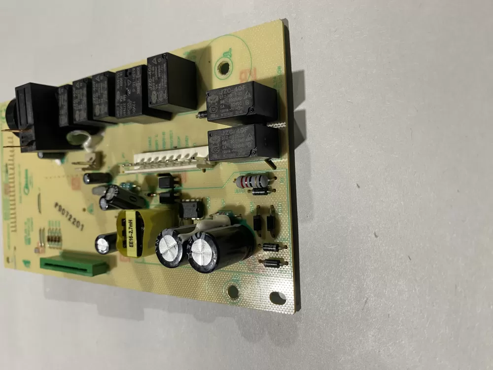 GE MD12001LB EMLAAGE-04-K 17170000008243 Microwave Control # AZ164746 | BK2540