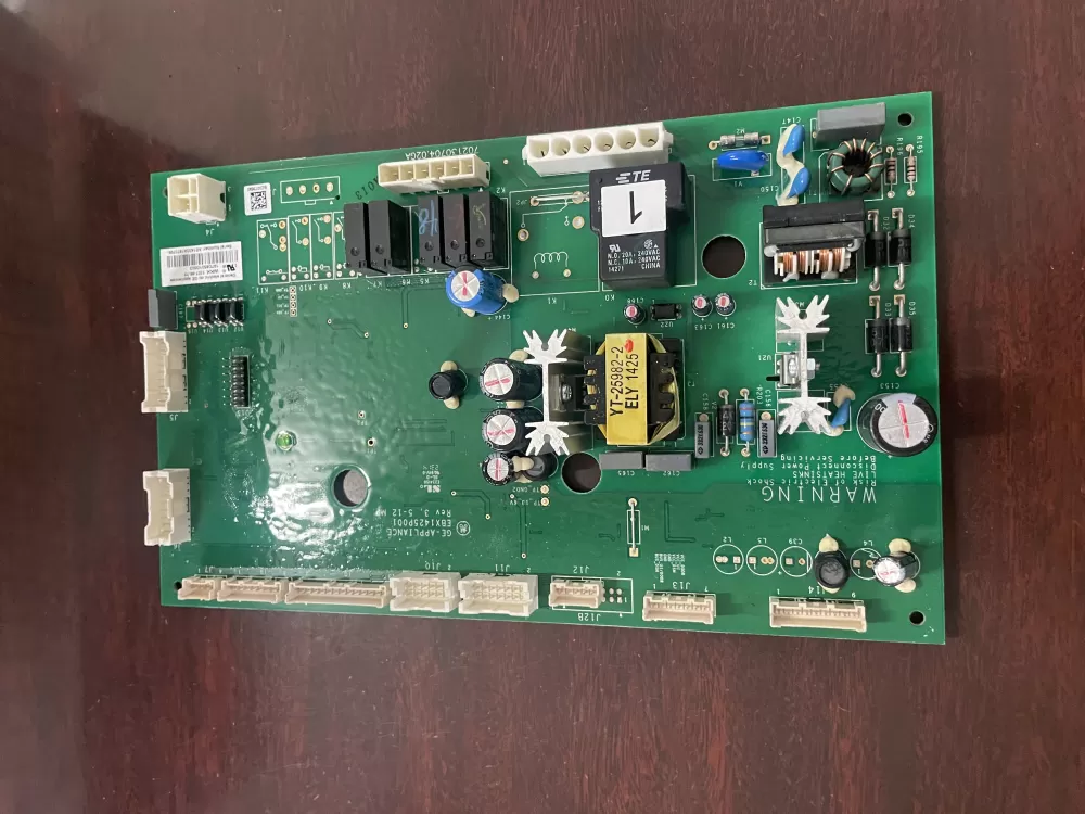 GE  Hotpoint 197D8501G503 EBX1425P001 Refrigerator Control Board