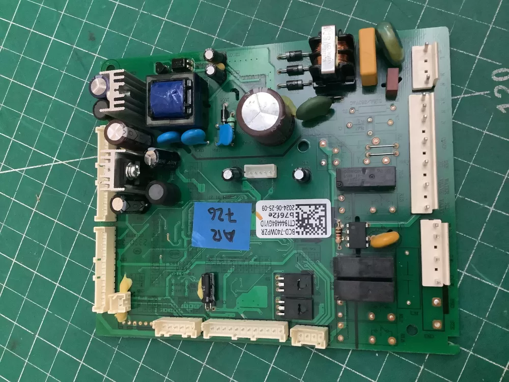 Hisense HG1944484 Refrigerator Control Board AZ218559 | AR726