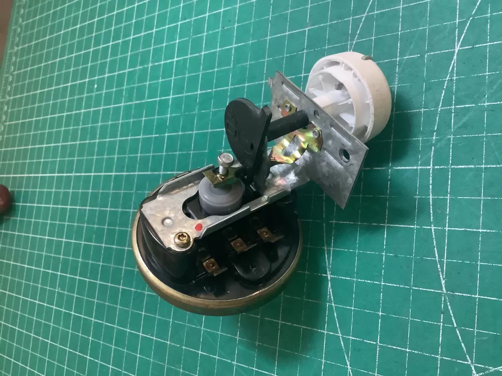 Maytag 62082020 738-809-2 Water Level Switch AZ220703 | SLA145