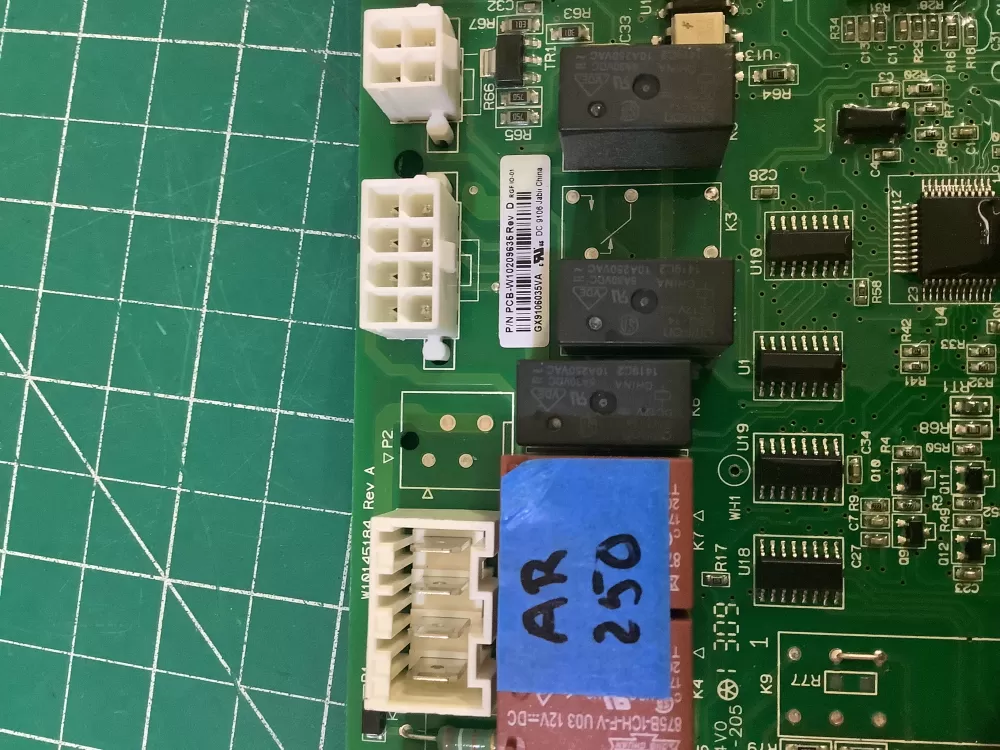 Kenmore W10209636 WPW10209636 Refrigerator Control Board AZ192396 | AR250