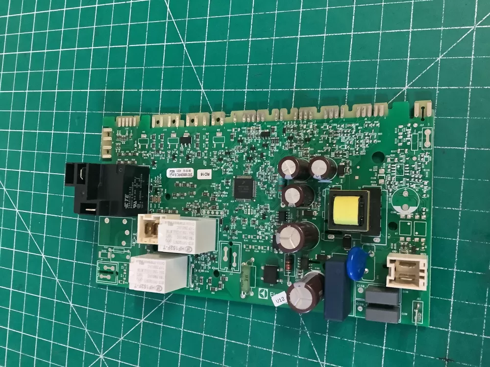 FRIGIDAIRE 916062741 5304513547 MAIN BOARD AZ223296 | NR1871