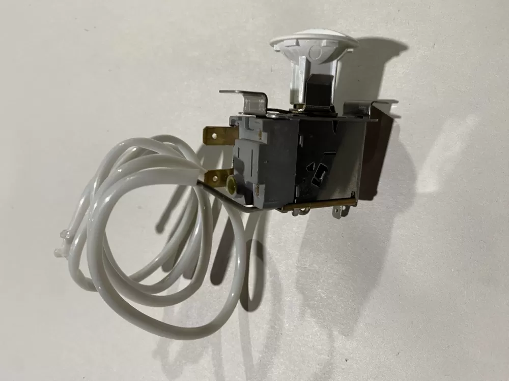 Westinghouse PS8769007 Thermostat Cold Control AZ141976 | BK2388