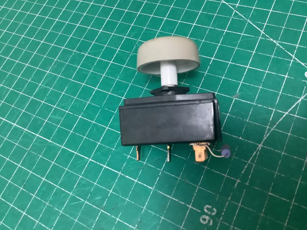 Whirlpool 8578354 Temperature Switch AZ224644 | SLA116