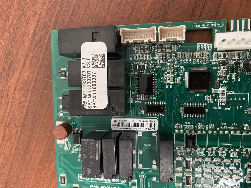 Whirlpool Maytag W11093037 W11093038 Refrigerator Control Board AZ38535 | BK972