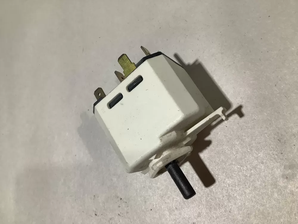 Admiral  Amana  Crosley  Estate  Inglis  Kenmore  Magic Chef  Maytag  Roper  Whirlpool 3398095 WP3398095 Dryer Crosley Inglis Start Switch