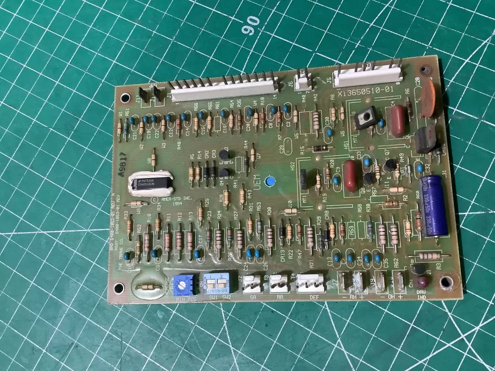 6400-1052-01 Trane Furnace Control Board AZ194926 | AR348