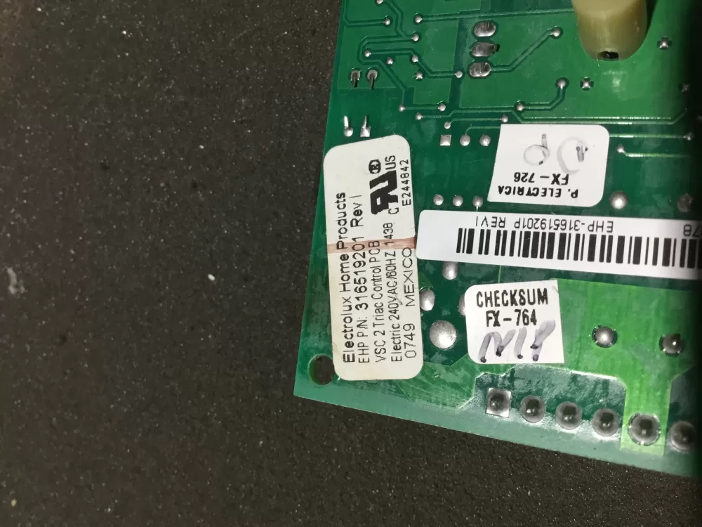 Frigidaire 316519201 Range Control Board AZ76800 | NR2076