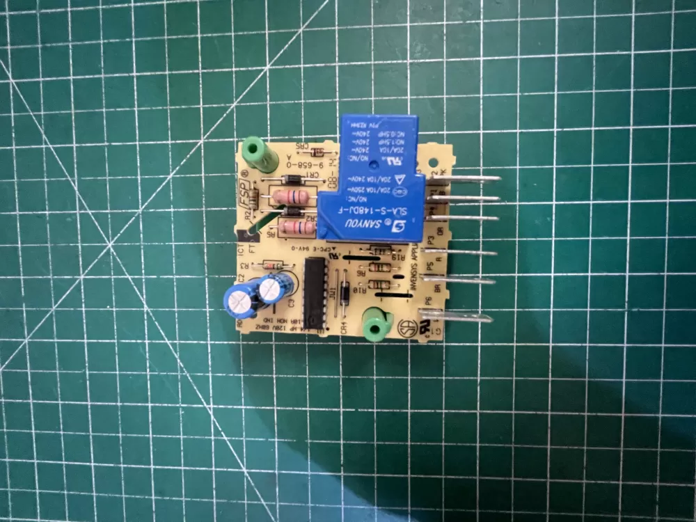 Whirlpool  Kenmore  Maytag  KitchenAid  Inglis  Roper  Estate  Amana  Magic Chef 2303825B  4388931  AP3109393  2154674  2162270  2162373  2169266  2169268  2188160  2303825  2303825A  901240  AH372260  EA372260  PS372260  100-01116-09 Refrigerator Control Board