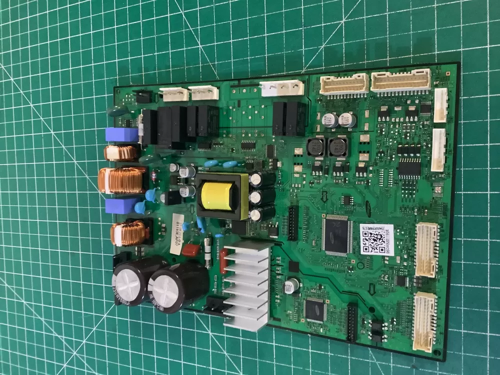 Samsung DA92-01193E Refrigerator Control Board PCB AZ210250 | NR2601