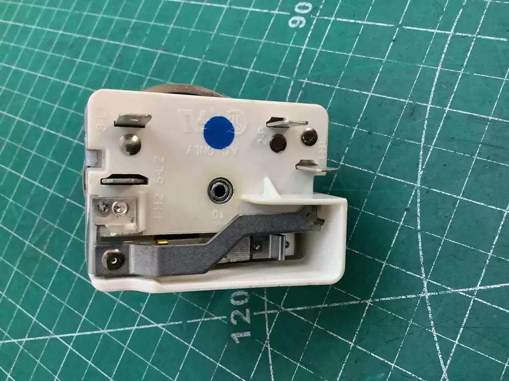Samsung DG44-01009 Range Burner Control Switch AZ218033 | SLA157